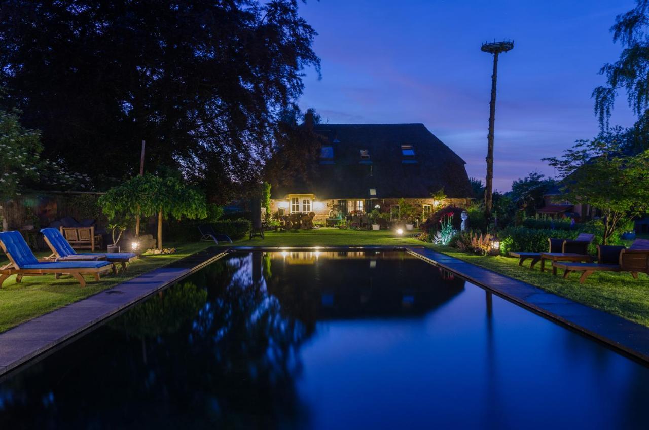 Rumah Indo Garden Wilp Esterno foto