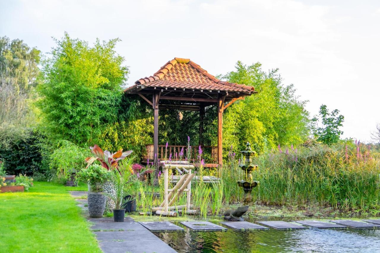 Rumah Indo Garden Wilp Esterno foto